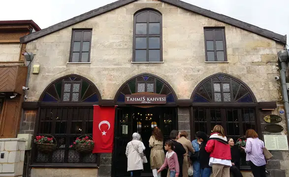 Dünyanın en eski kahvehanesi: Şehrin simgesi haline geldi