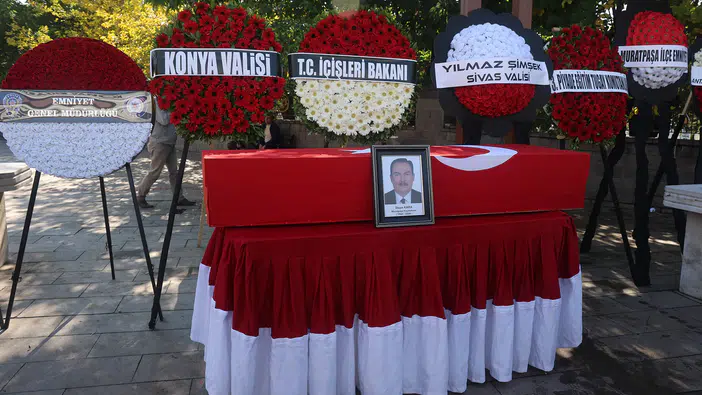 Konyalı üst düzey yönetici toprağa verildi: Kara ailesinin acı günü