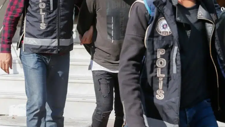 Milyarlarca liraya el konuldu: Showbahis çetesi çökertildi