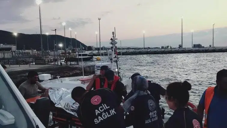Feribottan denize atladı: Kadın yolcu nefes kesen operasyonla kurtarıldı