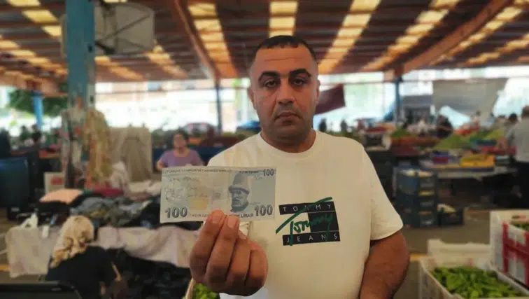 Paraların üzerinde yazanlar dikkat çekti: Herkes bu olayı konuşuyor