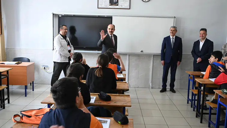 Başkan Altay'dan öğrencilere başarı mesajı: LGS heyecanı başlıyor