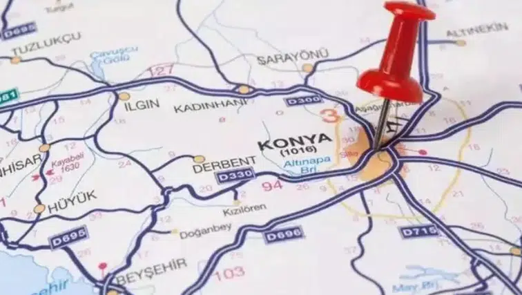 Konya'da korkutan deprem! Yarma sallandı