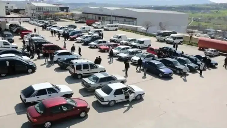 İkinci el araç piyasası neden can çekişiyor: Pazardaki vatandaş gerçeği anlattı