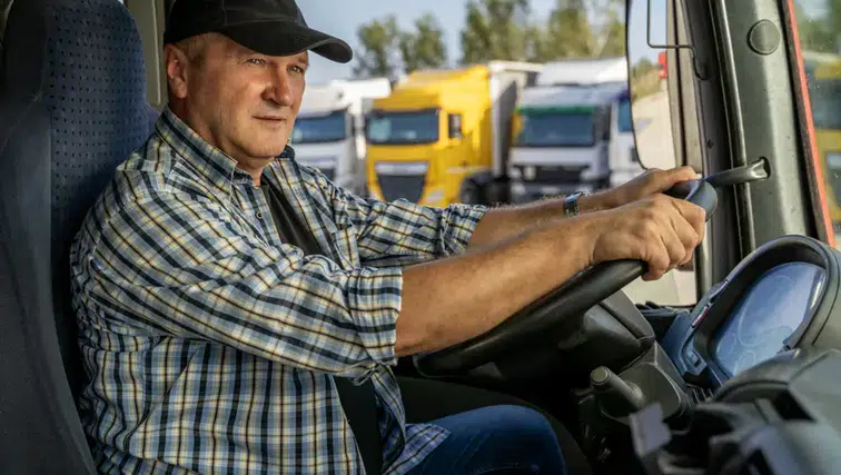 Onlar olmasa hayat duracak: Uzun yol tır şoförlerinin kazancı dudak uçuklatıyor