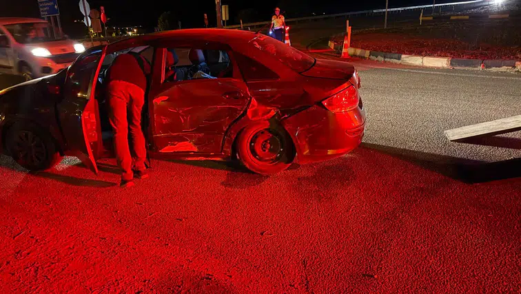 Sabıkalı Konya yolunda yine kaza! 4 kişi yaralandı