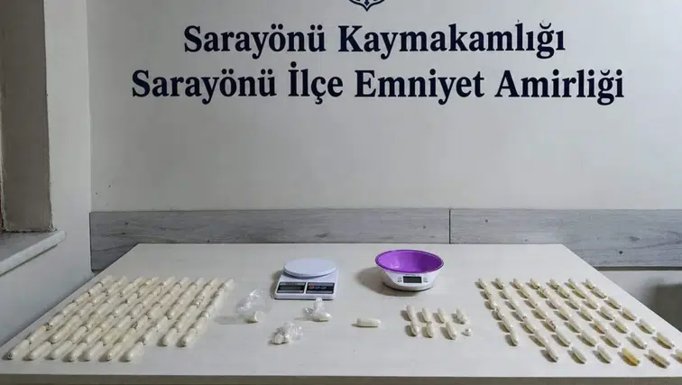Konya'da hayret verici olay: Uyuşturucuyu yutarak vücutlarında getirdiler