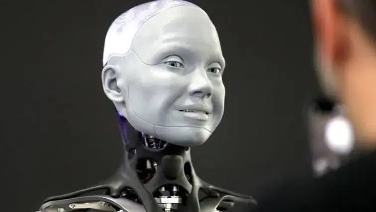 Evlerde hizmet edecek ucuz insansı robotların üretimi hız kazandı