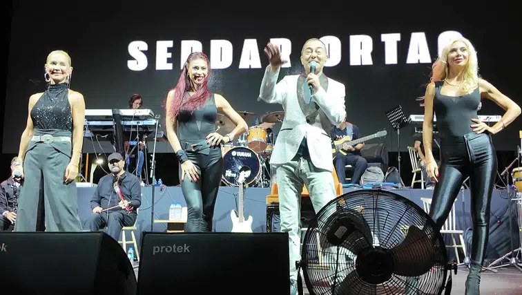 Serdar Ortaç, alkol ve kumarı bıraktığını duyurdu