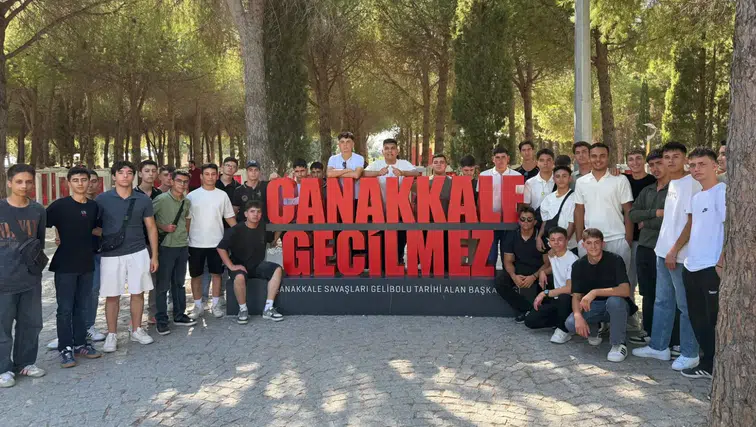 Konyalı gençler Çanakkale’de tarihe yolculuk yaptı