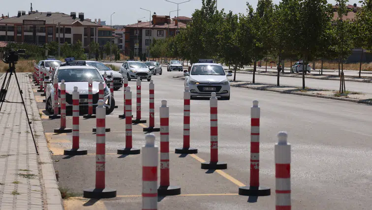 Ehliyet sınavlarında yeni dönem hazırlığı: Serbest güzergah geliyor