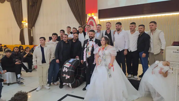 Damada altın yerine tır lastiği taktılar