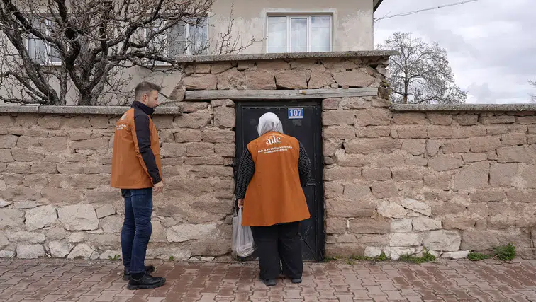 Konya'da gönüller alınıyor: Büyüklere vefa