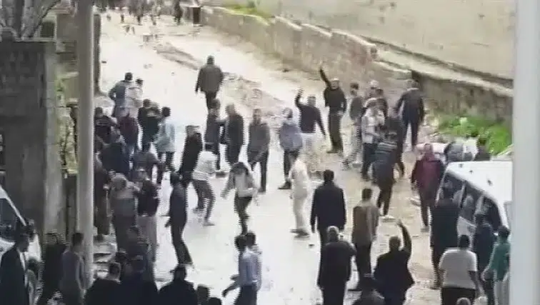 Bayram günü mahalle savaş alanına döndü: 3 ölü, 22 yaralı