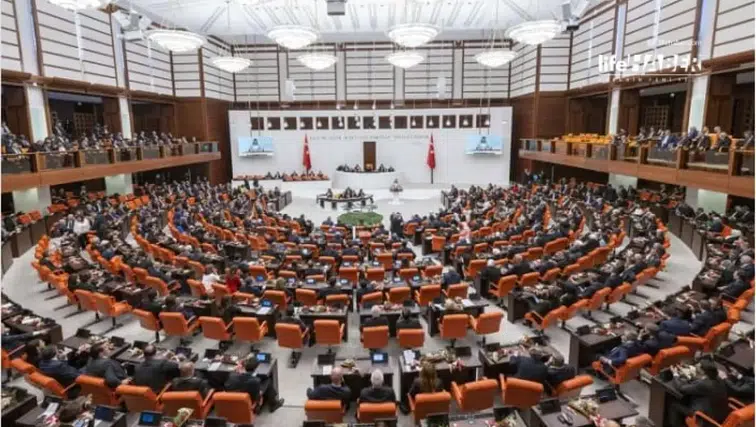 TBMM'ye dilekçe: Toplum ahlakına zarar verdiği düşünülen diziler yasaklansın