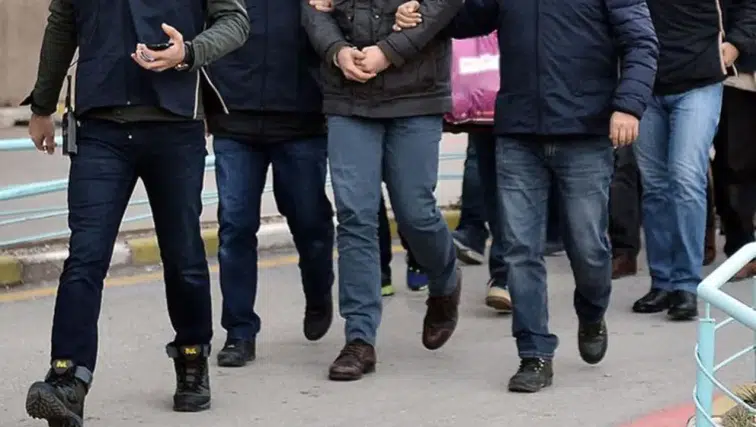 Okullara yönelik tehditler bitmiyor: 25 gözaltı