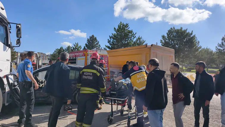 Konya'da tır ile otomobil çarpıştı: 1 kişi yaralandı