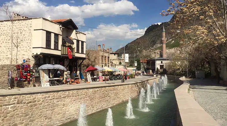 Konya'nın bu ilçesinin hikâyesi acı dolu olduğu kadar inanılmaz gerçekleri içeriyor