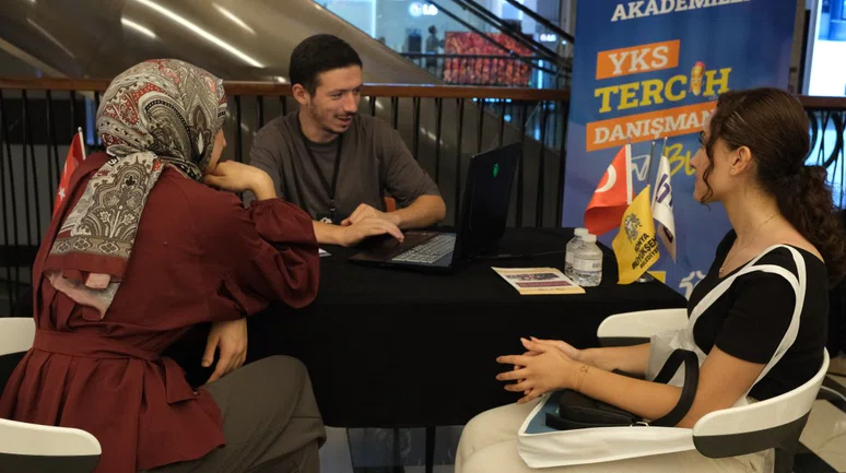 Konya Büyükşehir'den 1430 Üniversite Adayına Tercih Danışmanlığı