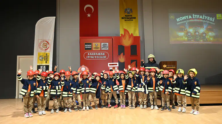 Konya'daki öğrenciler geleceğe güvenle hazırlanıyor: Eğitimler sürüyor