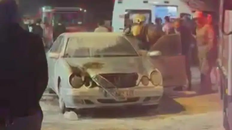 Eşiyle kavga etti, otomobiliyle birlikte kendini  yaktı