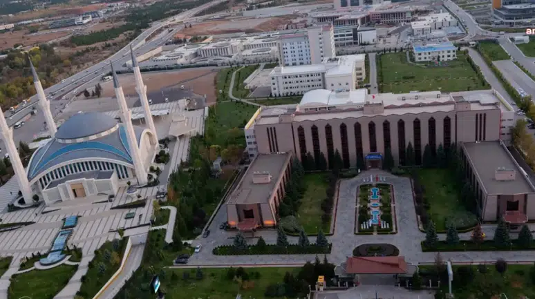 Diyanet'te deprem: 12 üst düzey isim görevden alındı