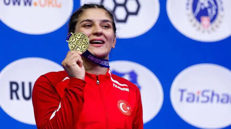 Nesrin Baş U23 Dünya Şampiyonu oldu: Milli güreşçi gururlandırdı