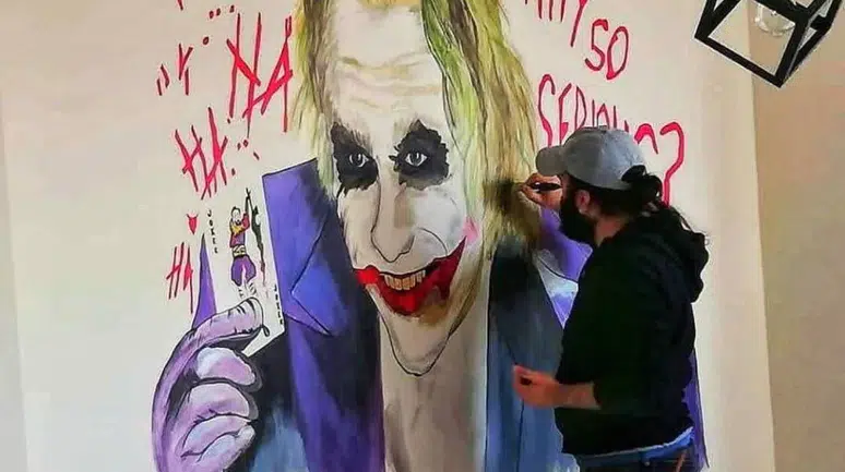 Ereğli'nin duvarlarına renk katıyor: Vedat Yıldırım'ın tutkusu