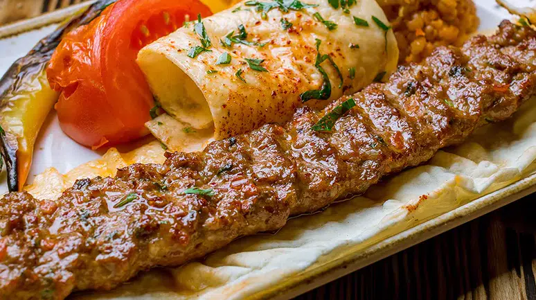 Kebap mı? Yoksa baklava mı? Lezzet tartışması büyüyor