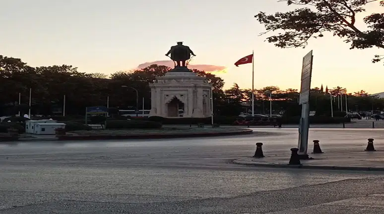 Konya'ya küstü mü? Atatürk İzmir'den sonra en çok Konya'ya geldi