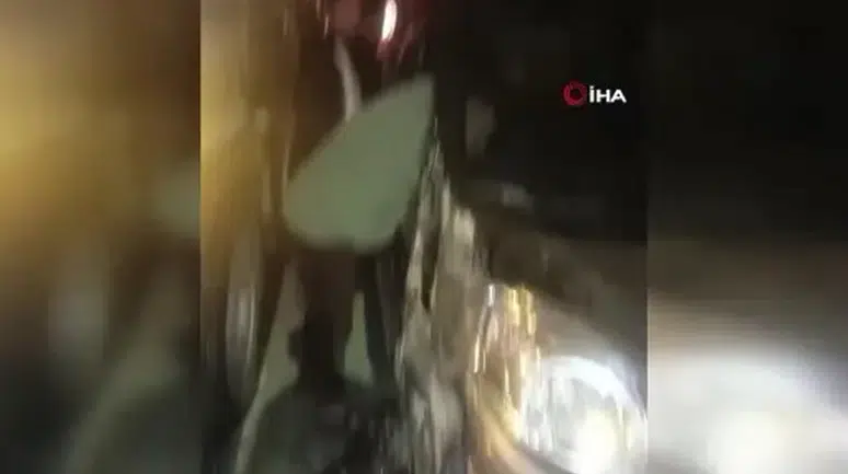 Sokağa dalan vinç dehşet saçtı: Mahalleli sokağa döküldü