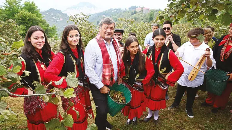 'Agro turizm': Üretici ekecek turistler hasat edecek