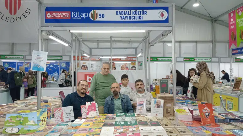 Kültür hayatına taze bir soluk: Yazarlar Ahmet Yılmaz, Bahadır İçel ve Ali Ulurasba Ümraniye kitap fuarında