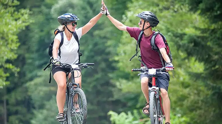 Yağmurlu havada bisiklet sürmek: Konyalı velesbit sürüş uzmanlarından hayat kurtaran öneriler