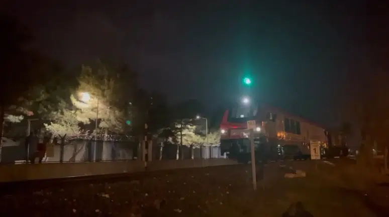 Raylarda acı kaza! 16 yaşındaki genç hayatını kaybetti