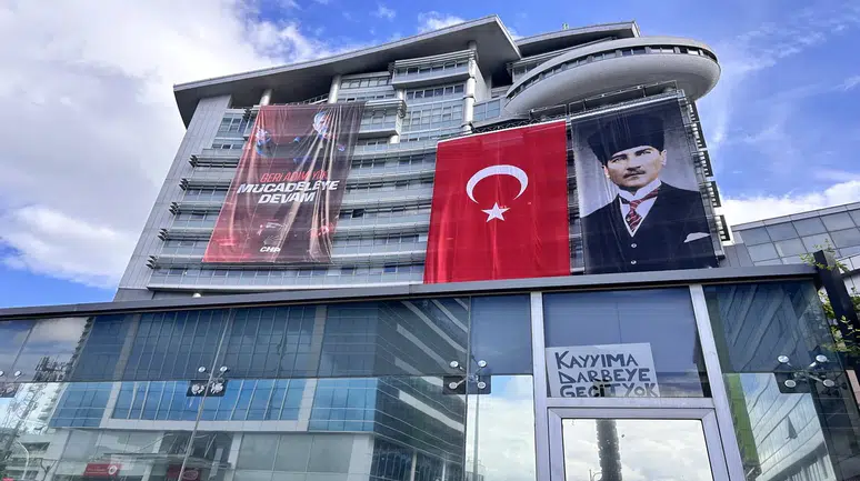 CHP'de eski Parti Meclisi üyeleri göreve dönüyor