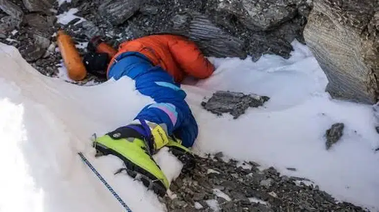 30 yıllık gizem çözüldü: Everest'te 'Yeşil Botlar' için tarihi operasyon