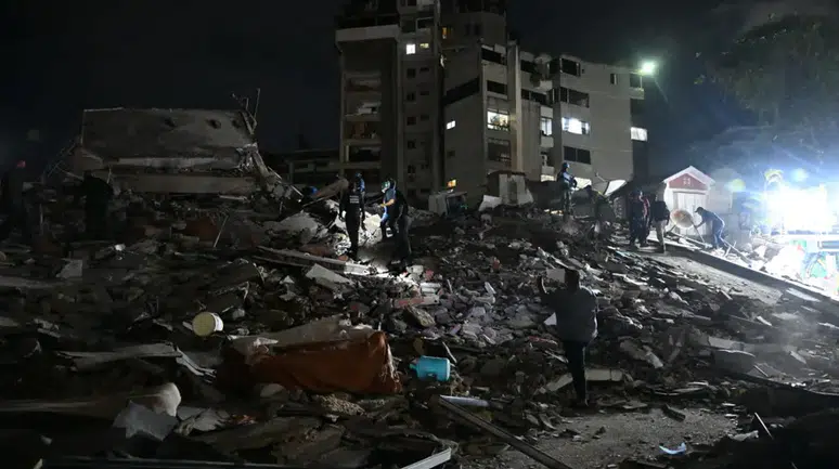 Venezuela "ikiz deprem"le sarsıldı: 40 saniyede 7,2 ve 7,5'lik yıkım