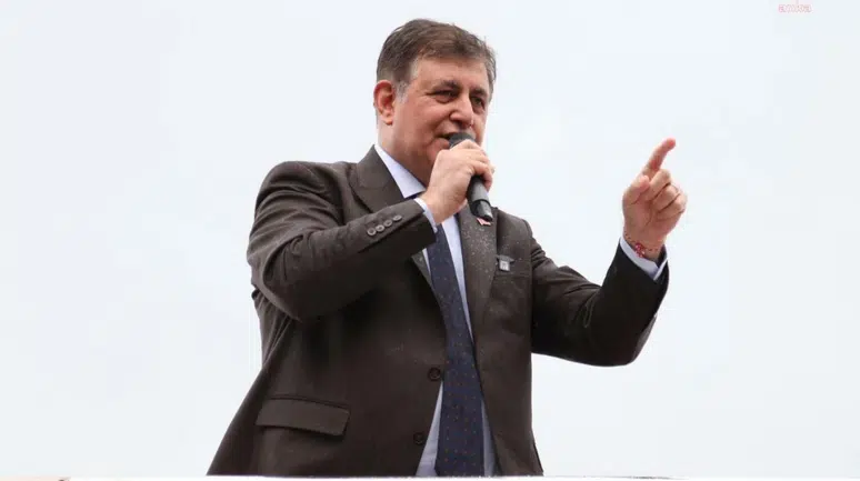CHP'de İzmir depremi: Başkan Cemil Tugay CHP'den istifa etti