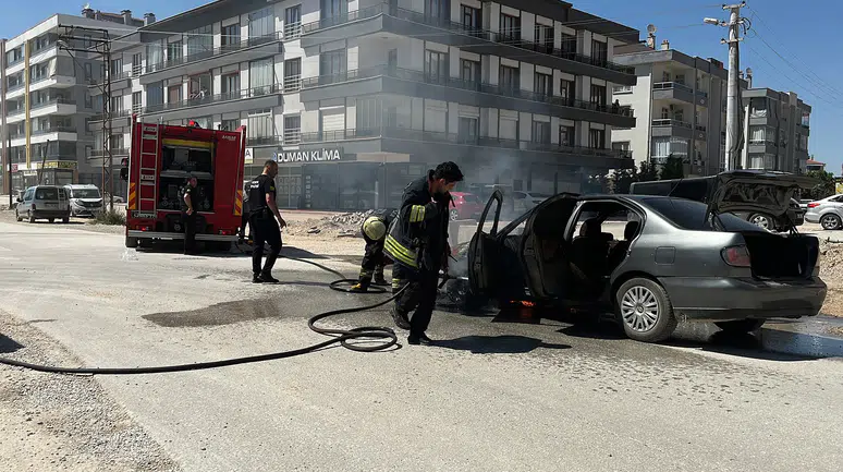 Uzmanlar Konya'dan uyardı: Sıcak havalar araç yangınlarına sebep olabilir
