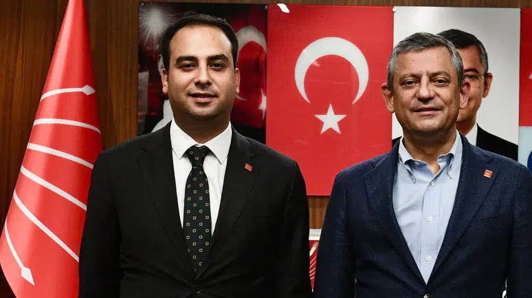 Konya siyasetinde hareketli saatler: Tutuklu başkan istifa etti