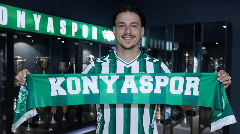 Konyaspor'un golcü oyuncusundan kötü haber: Haftalarca yok