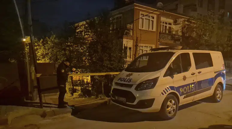 Dehşet evi: Bir dairede 3 kişi ölü olarak bulundu