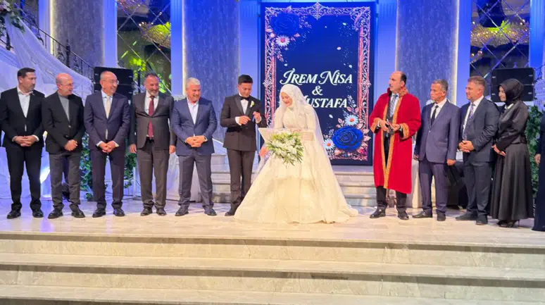 Bilgiç ve Akay ailelerinin mutlu günü