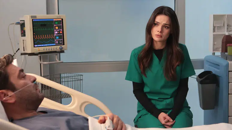 Uzak Şehir’de 50.bölüm heyecanı: Reytingleri alev alan dizi