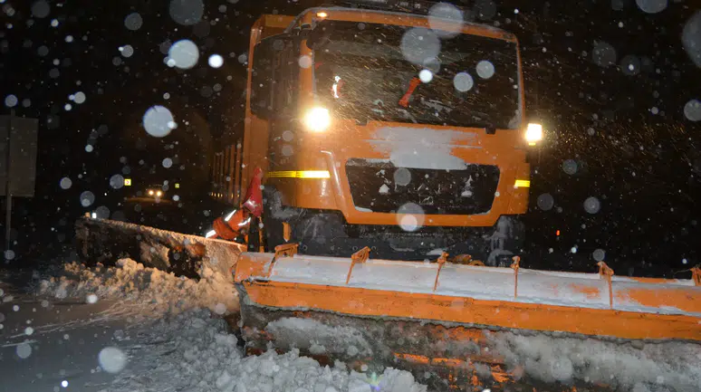 Alacabel'de yağmur kara döndü, kar kalınlığı 5 santime ulaştı