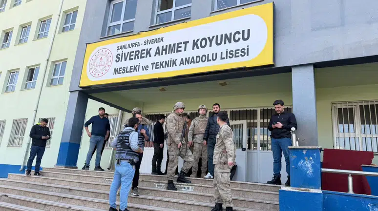 Lisede silahlı saldırı: 16 kişiyi yaraladı, intihar etti