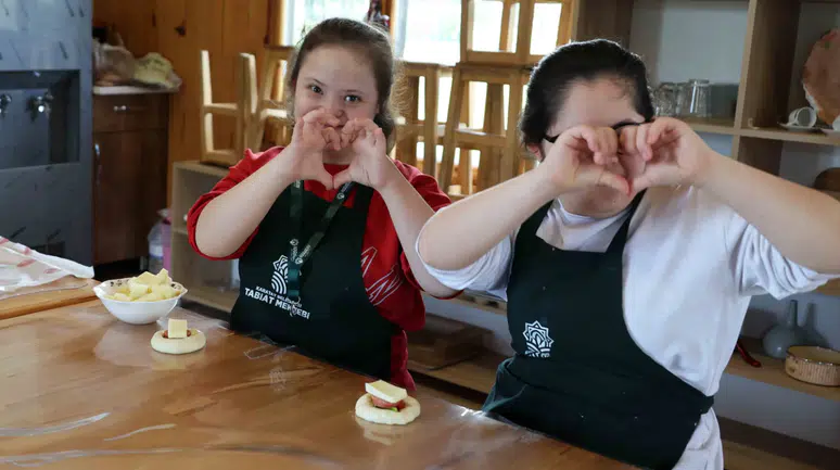 Öze öğrenciler Karatay'da hem öğrendi hem de keyifli vakit geçirdi