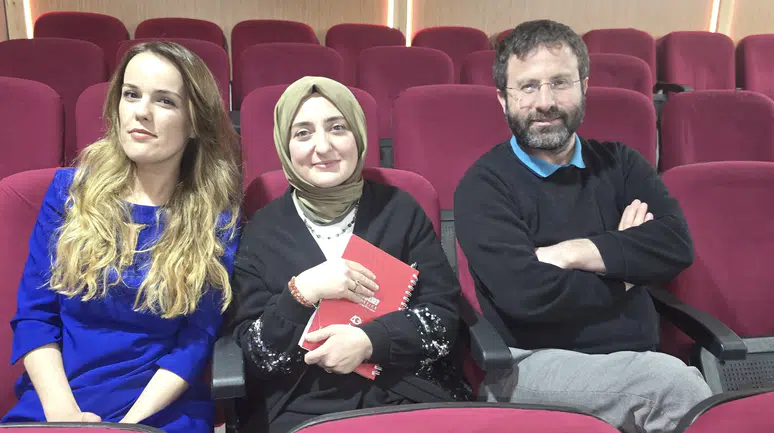 Mavi Gök Nerede: Sanatçılar Doğu Türkistan’da yaşanan zulme dikkat çekiyorlar