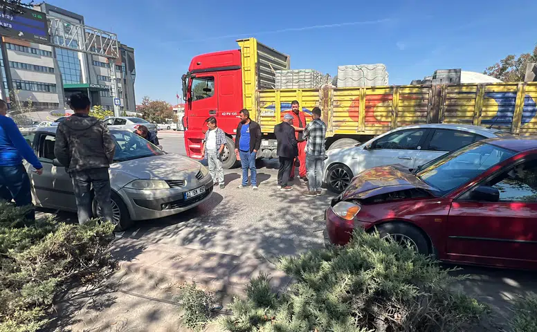 Ters yolda zincirleme kazaya neden oldu: Savunması "pes" dedirtti
